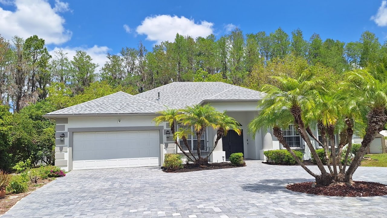 Se Vende Casa de 4 Dormitorios 3 Baños con 1.92 Actres de Terreno en Orlando, Florida 32833