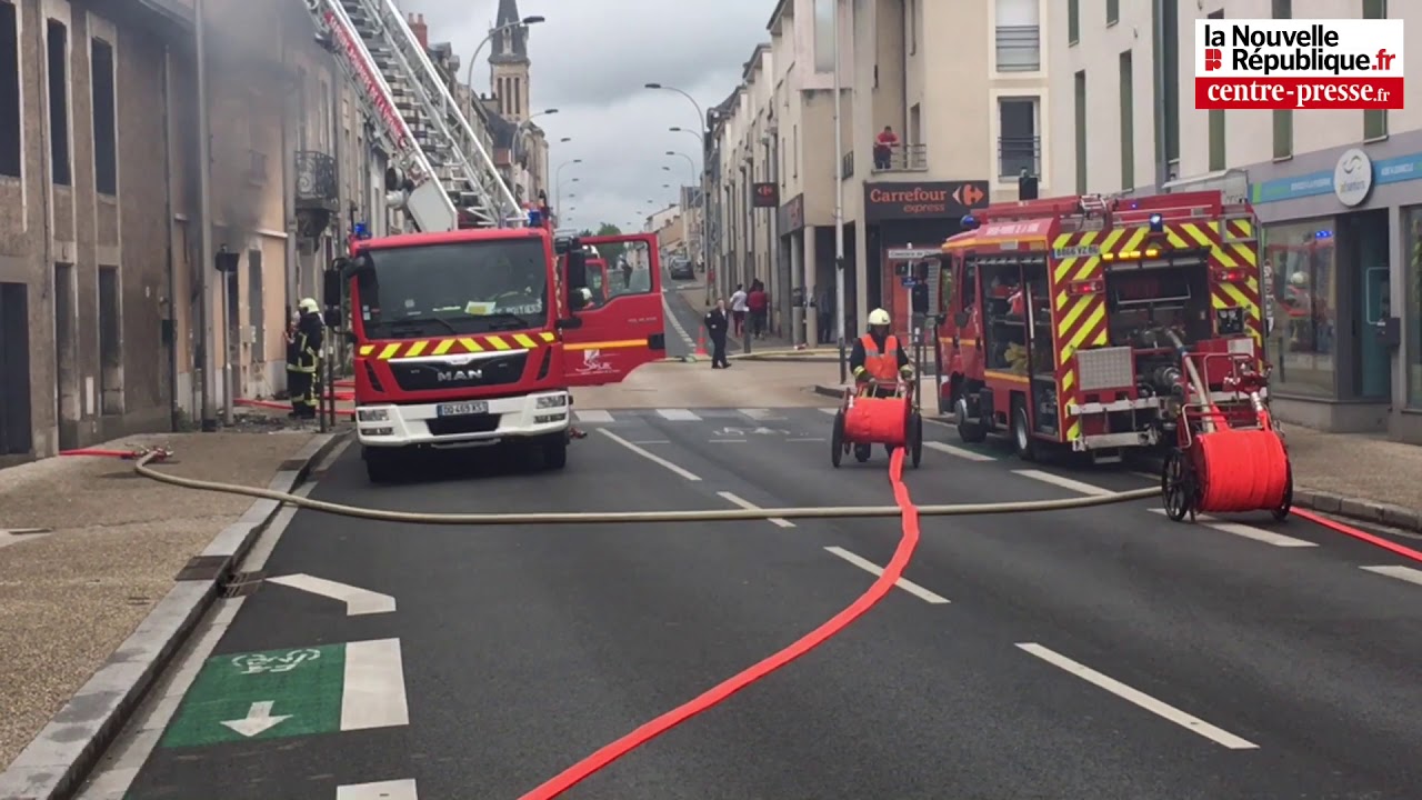 VIDEO. Poitiers : maison en feu avenue de la Libération