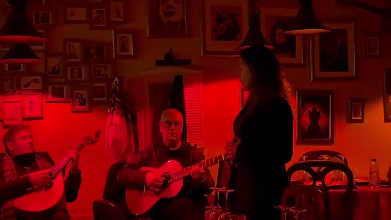 Monica Cordeiro - Fado song1 #alfama  #lisboa #fado