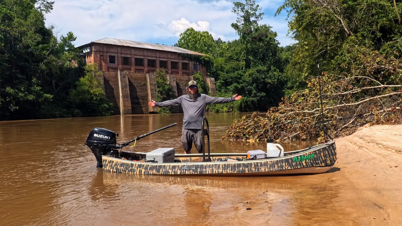 Why does the river go around this dam? Elba dam, Pea River