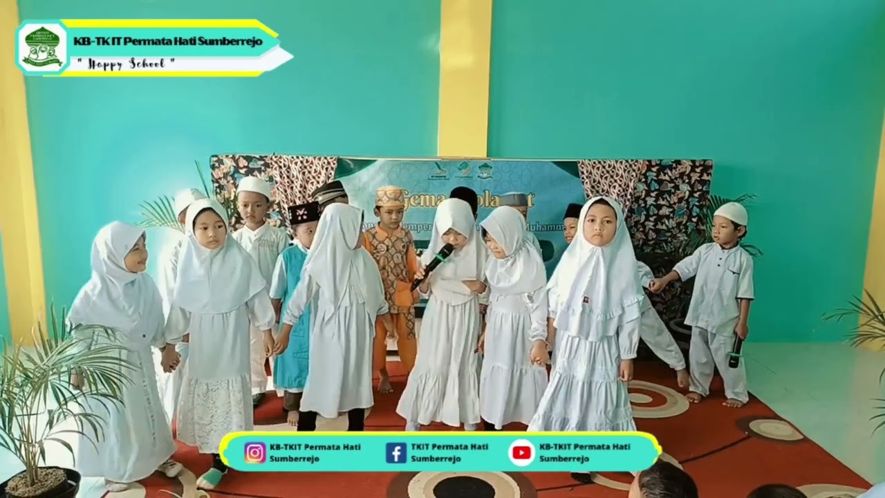 Gema Sholawat dalam rangka memperingati maulid Nabi Muhammad SAW. Kelompok TK B