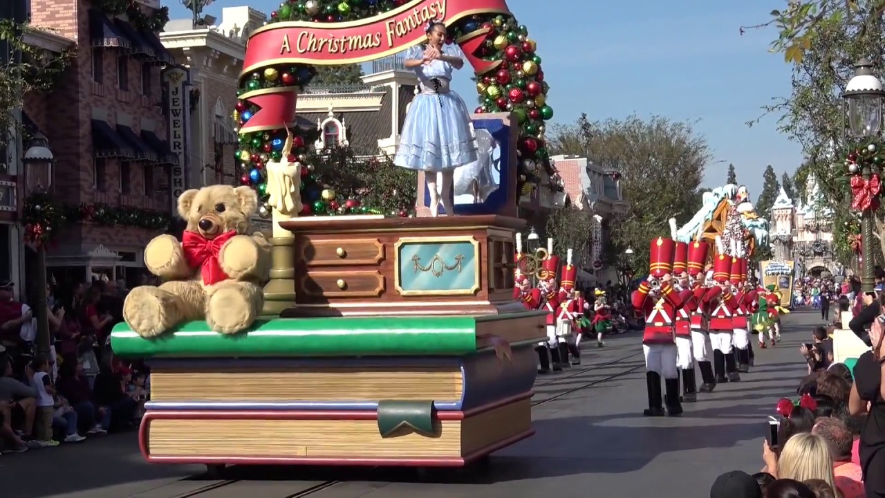First A Christmas Fantasy Parade of 2017 - Disneyland Resort Holiday Time!