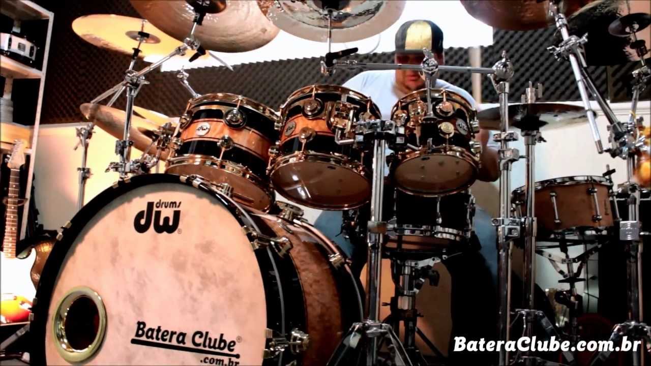 Tiago Montanha Drum Solo at BateraClube.com.br. Country Drummer Brazil.