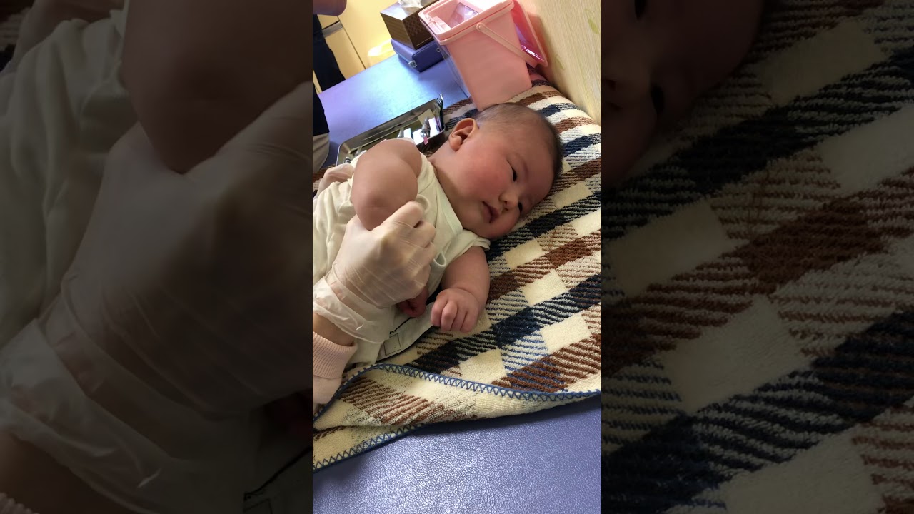 【生後3か月】赤ちゃん予防接種　注射　ワクチン　ムチムチ赤ちゃん