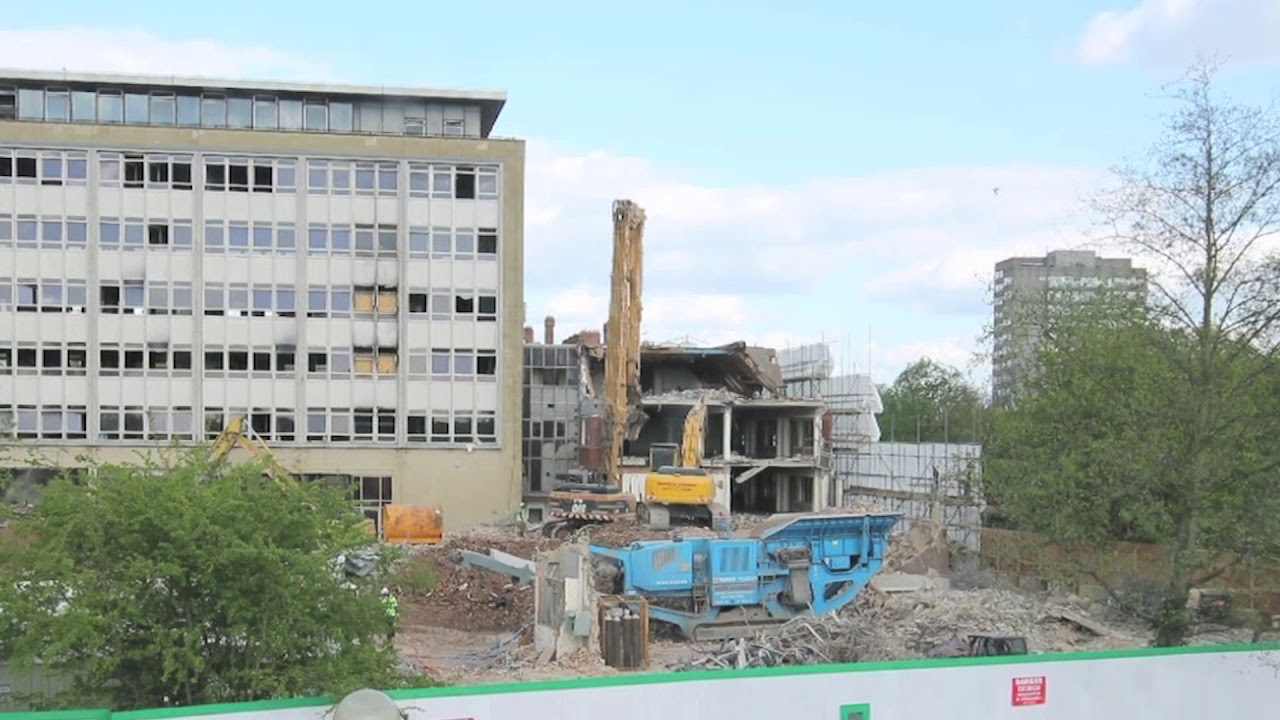 Bedford Town Hall Demolition - Time-lapse by Regenology