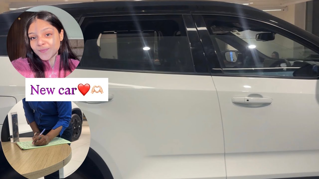 Hum gye car ke showroom me!!❤️