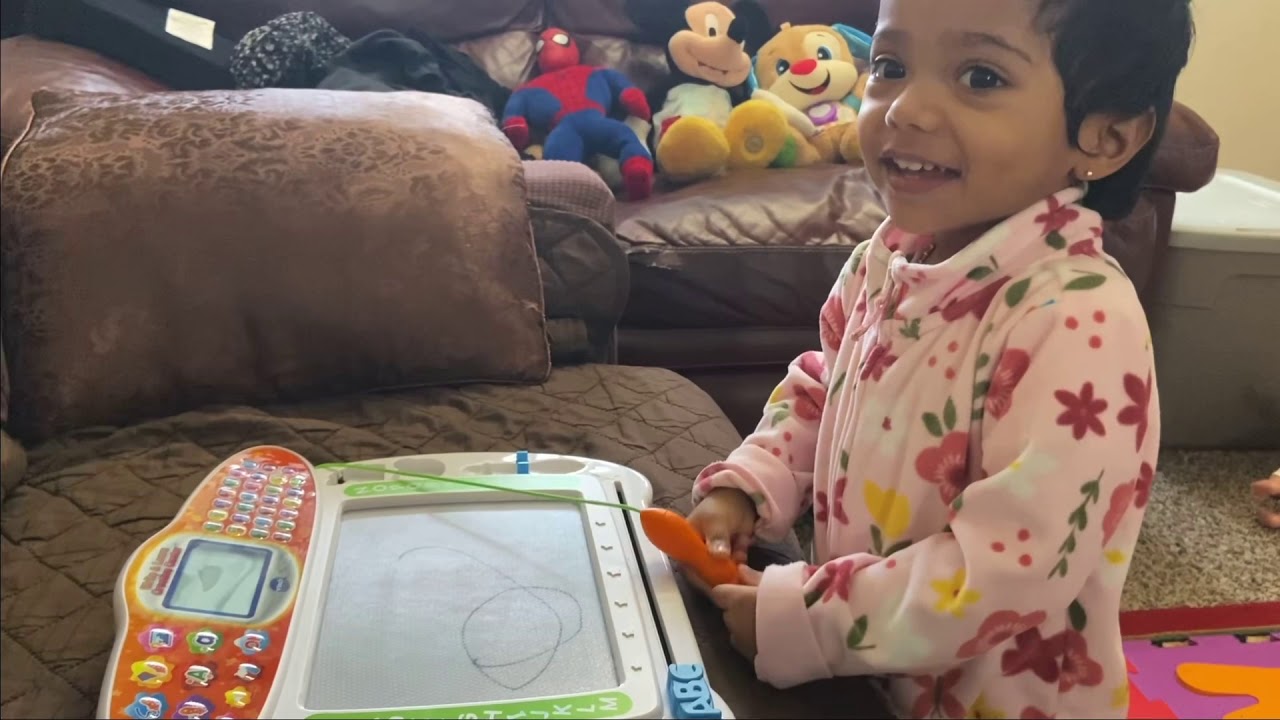 22 months old baby drawing circle and line😍