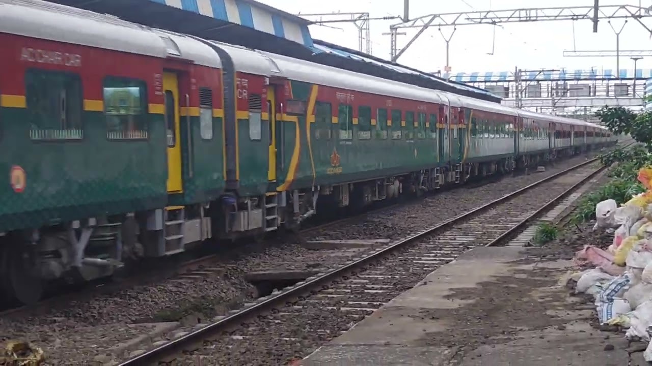 Deccan Queen 👑 with LHB coaches