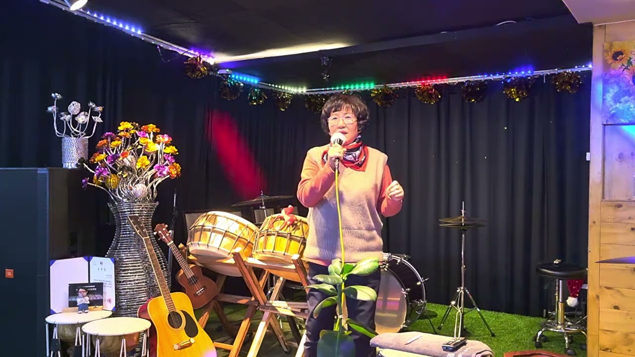 울엄마  박상철     가람음악동호회 회원님