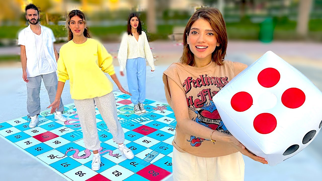 تحدي السلم و الافاعي مع اخواتي 🐍🪜