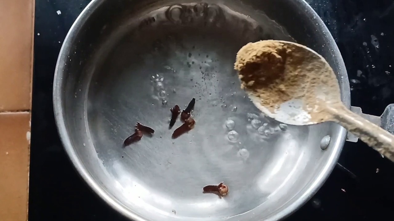 ഈച്ച ശല്യത്തിന് നല്ലൊരു പരിഹാരമാർഗ്ഗം