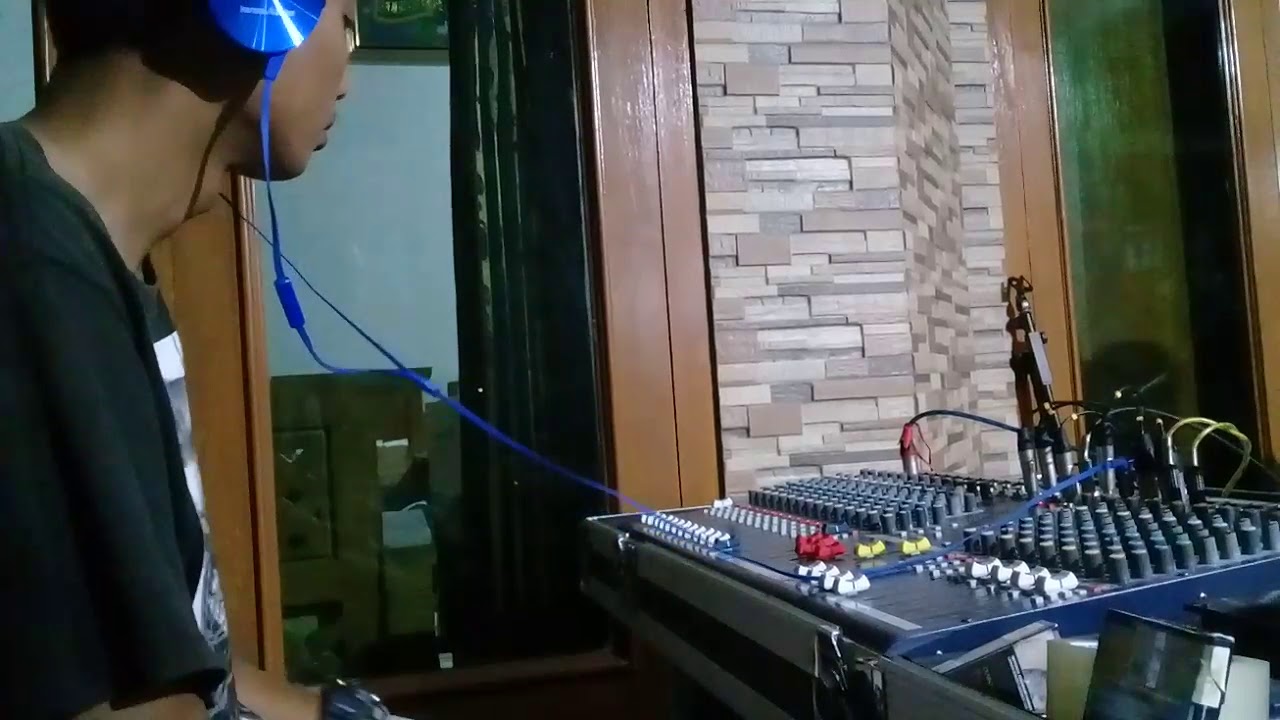 Live acara electone .Gema mustika pro audio series by Trendy