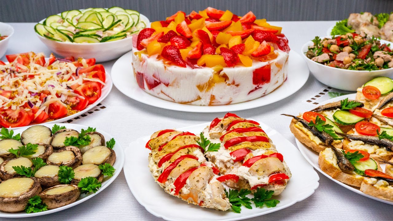 Стол для празднования Дня рождения! Салаты, бутерброды, закуски!