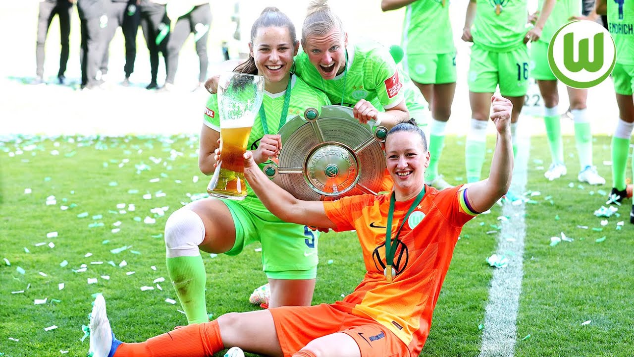 So feierten die Wölfinnen den Meistertitel 😍 | Exklusive Einblicke auf dem Platz
