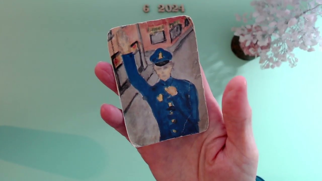 Une personne proche de toi a peur d'être arrêtée!👮🏼‍♀️👮🏻‍♂️ On a transgressé les lois! 😰
