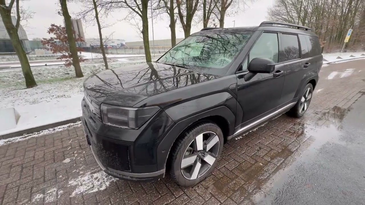 Hyundai Santa Fe From Roermond to Maastricht - Take a Break #snow #hyundai #santafe #netherlands