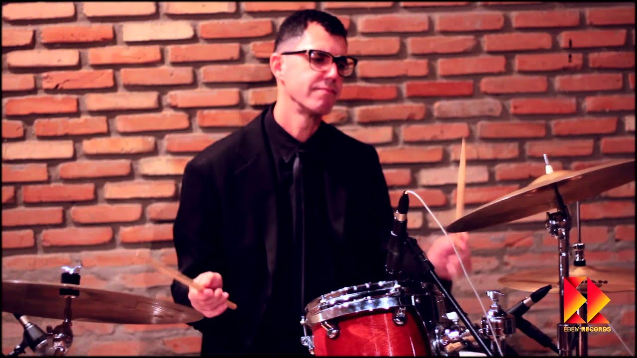 ANTONIO LUGAO TRIO - SOMEDAY MY PRINCE WILL COME (L. Morey & F. Churchill) - Jazz Guitar