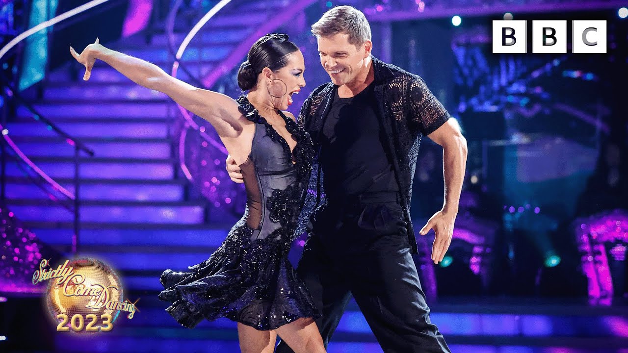 Nigel Harman and Katya Jones Salsa to Suavemente by Elvis Crespo  ✨ BBC Strictly 2023