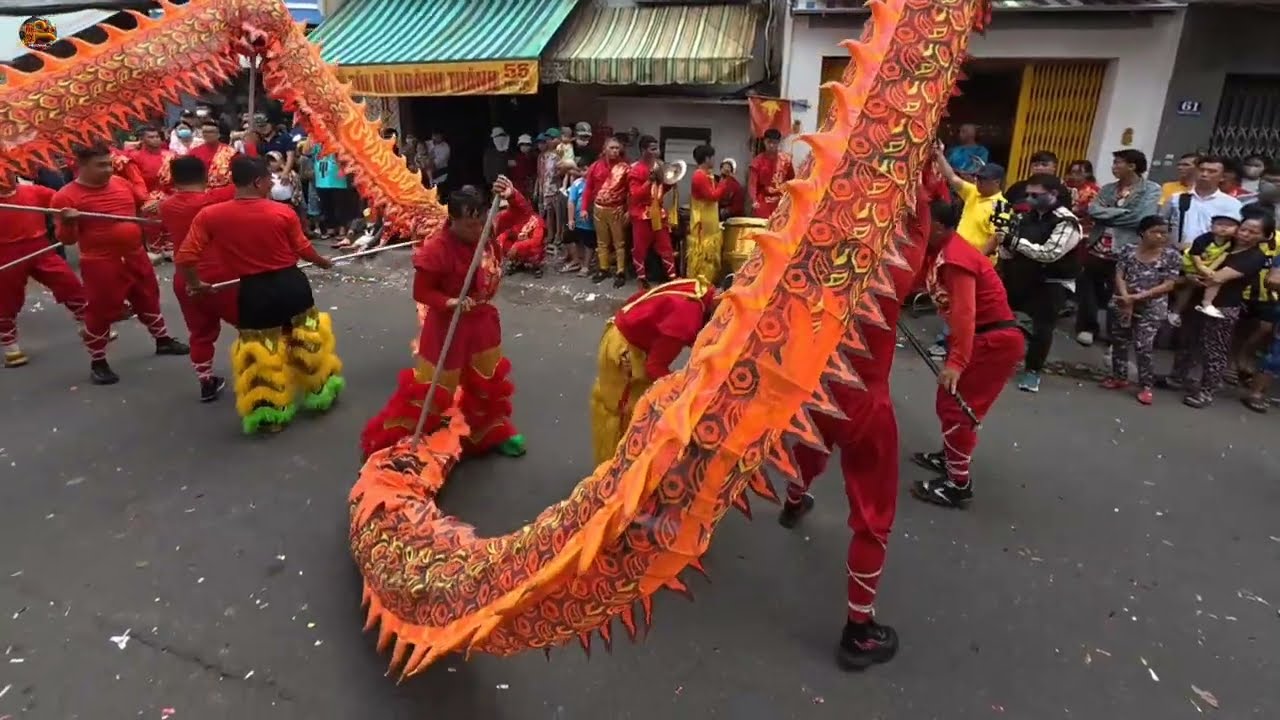 胡志明西提 舞狮舞龙 长龙 行运一条龙