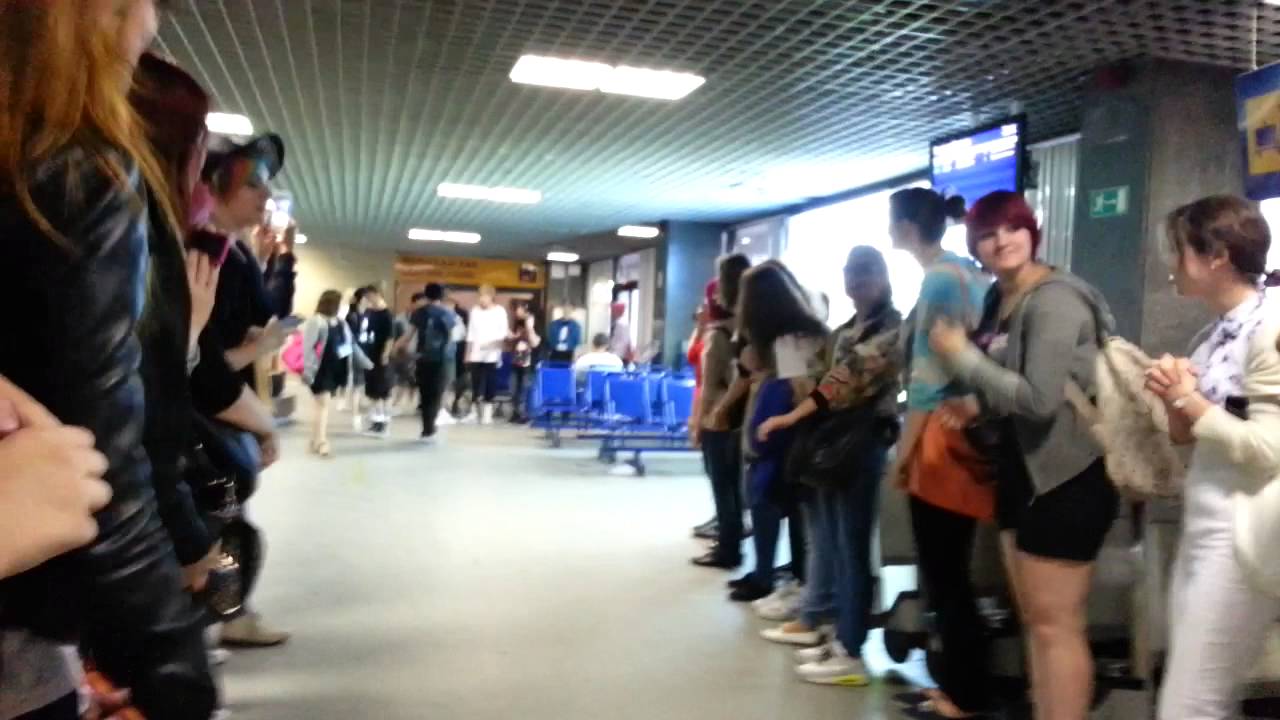 130718 EXO Pulkovo Saint-Petersburg going out