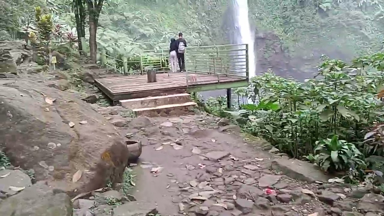 Obyek Wisata Curug Cipendok Banyumas