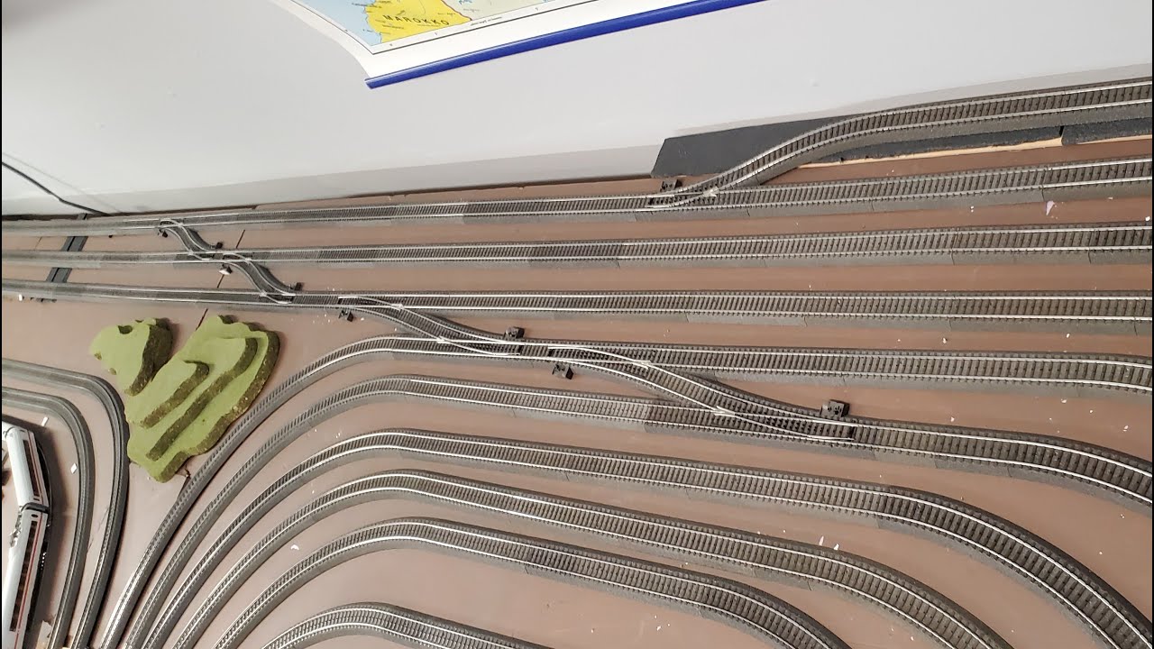 Switching Switches:  Turnouts for Double Slips  #märklin #modeltrains #ctrack