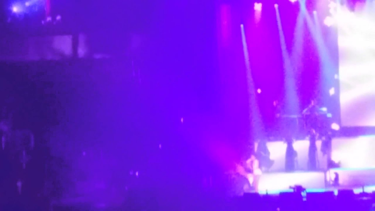 Ariana Grande Honeymoon Tour - Love me harder
