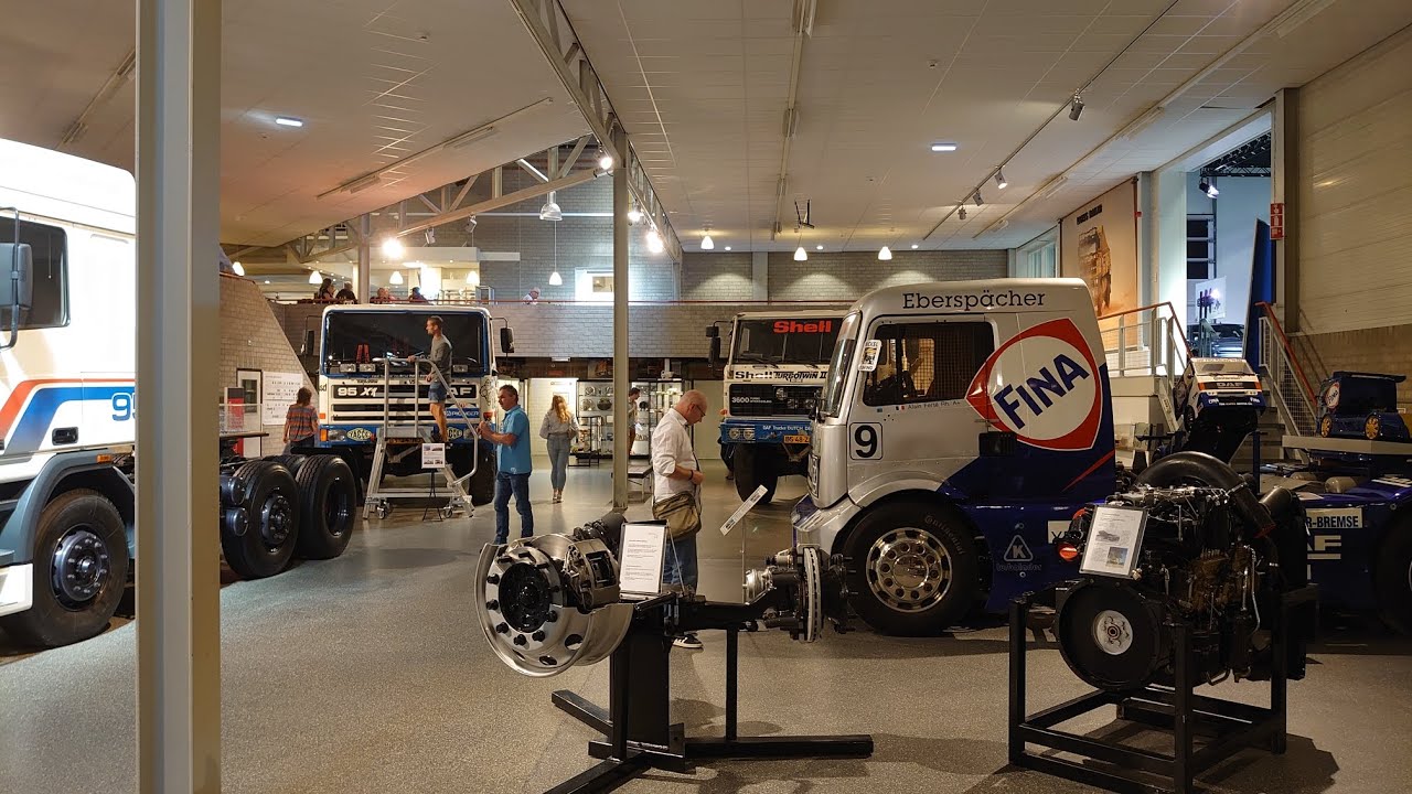 DAFmuseum 30 jaar DAFmuseum,bij de Race trucks met Turbo Twin 2 Parijs -Dakar trucks en race truck