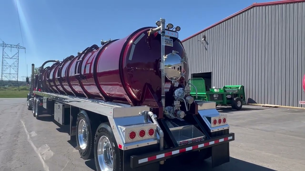 Beautiful Painted Aluminum Trailer | Pik Rite Vacuum Tanks