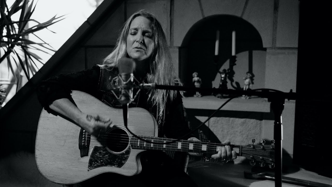 Sarah Smith - Runaway Stay (Live Acoustic)