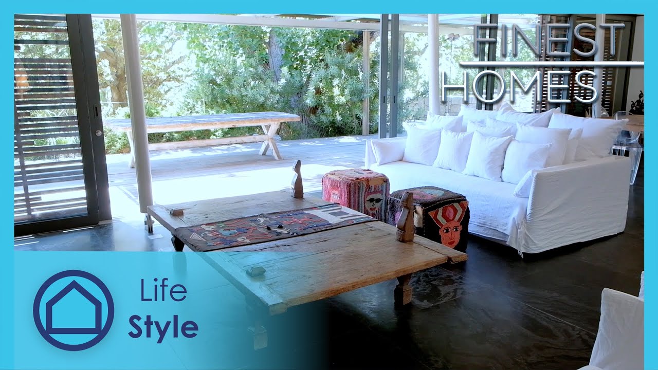 Curved roof lines and tactile materials | Finest Homes 407 | Life+Style