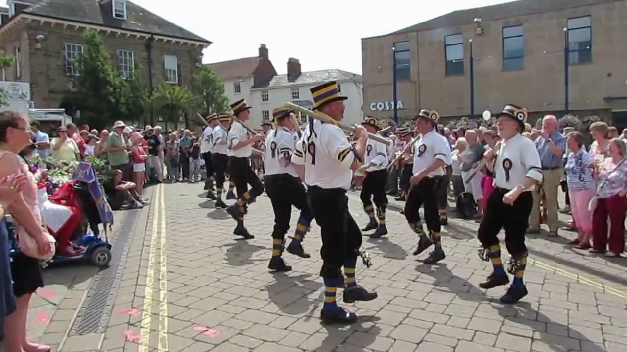 Hammersmith Morris Men - Upton (video 2568)