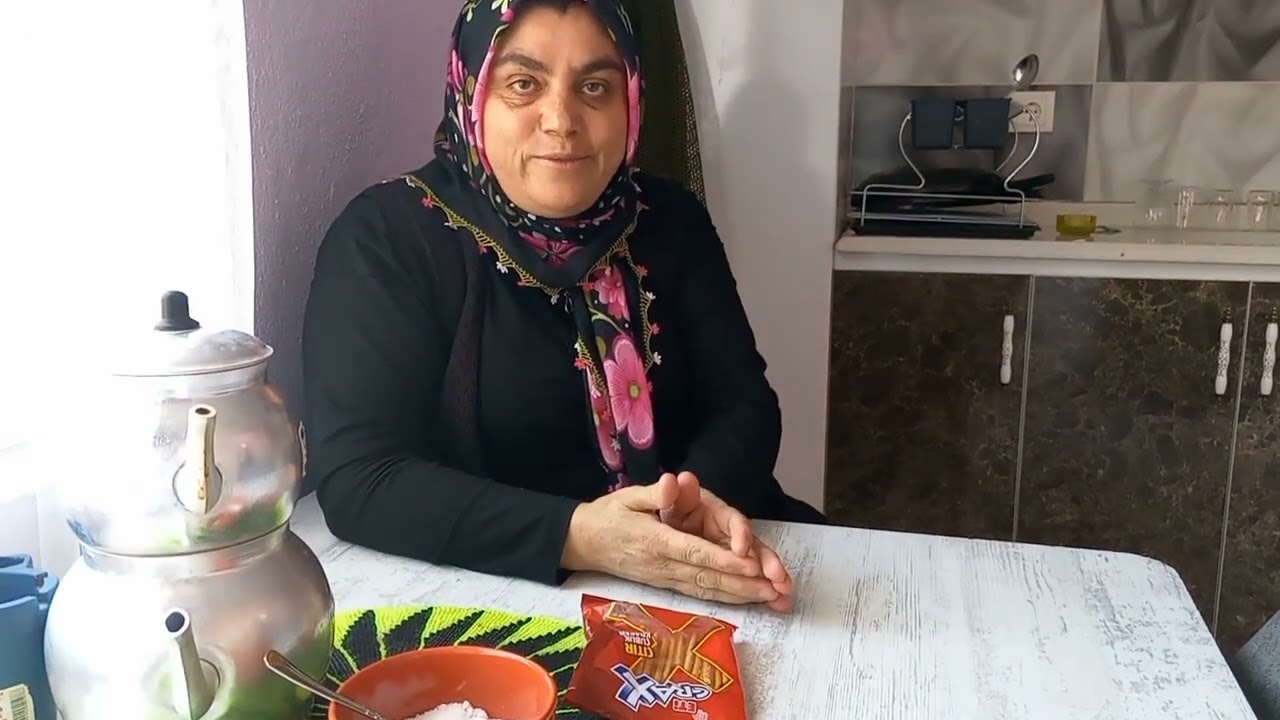 HACERİN KÖY HAYATI KANALINA HOSGELDİNİZ CANLARİM 👍 KİSA VE ÖZ EV 🏡 TURU VE ÖZÜR VİDYOSU