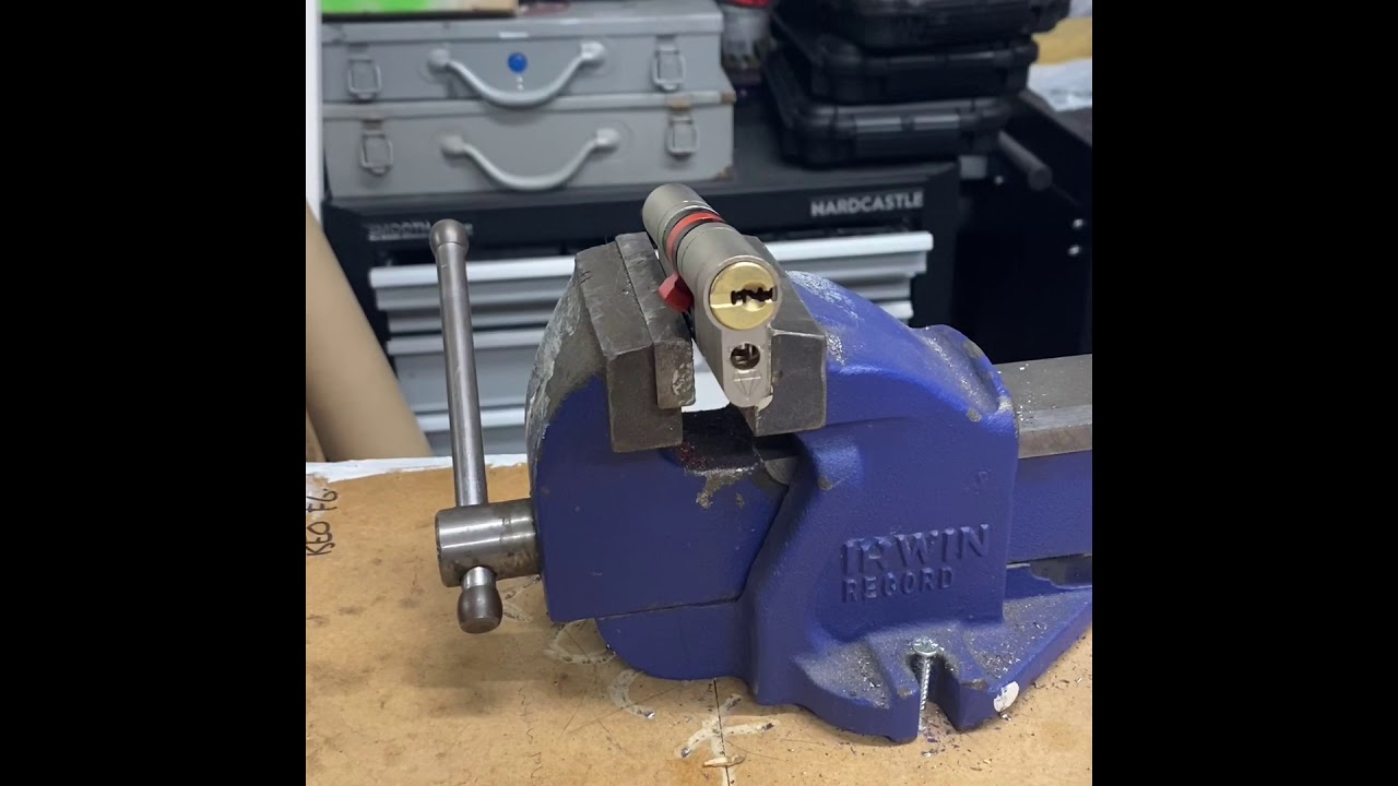 Snapping the Ultion 3* Diamond ‘anti snap’ cylinder. - £1000 winner?