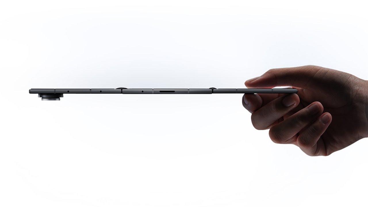 SO SAMSUNG IS RELEASING THEIR TRI-FOLDABLE PHONE IN THE USA ON THE 30TH!??