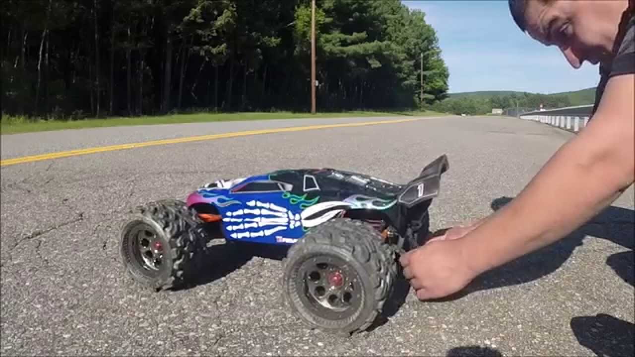 E-Revo brush-less edition - RC Car speed runs with 4s 6s 19/65 and 19/54 gearing