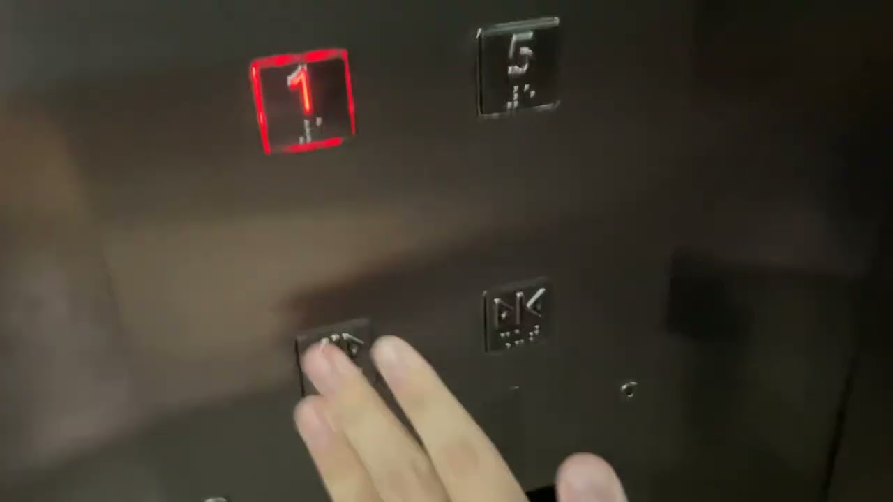 [RETAKE] 3 Fujitec Elevators at Gurney Paragon Mall, Georgetown, Penang, Malaysia. (Main)