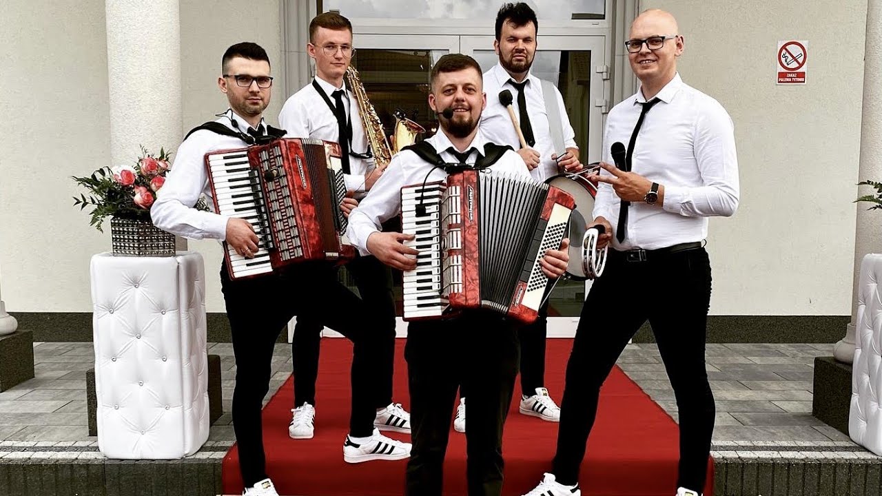 Zespół muzyczny DobraNocka - Szminki róż (org. Video)