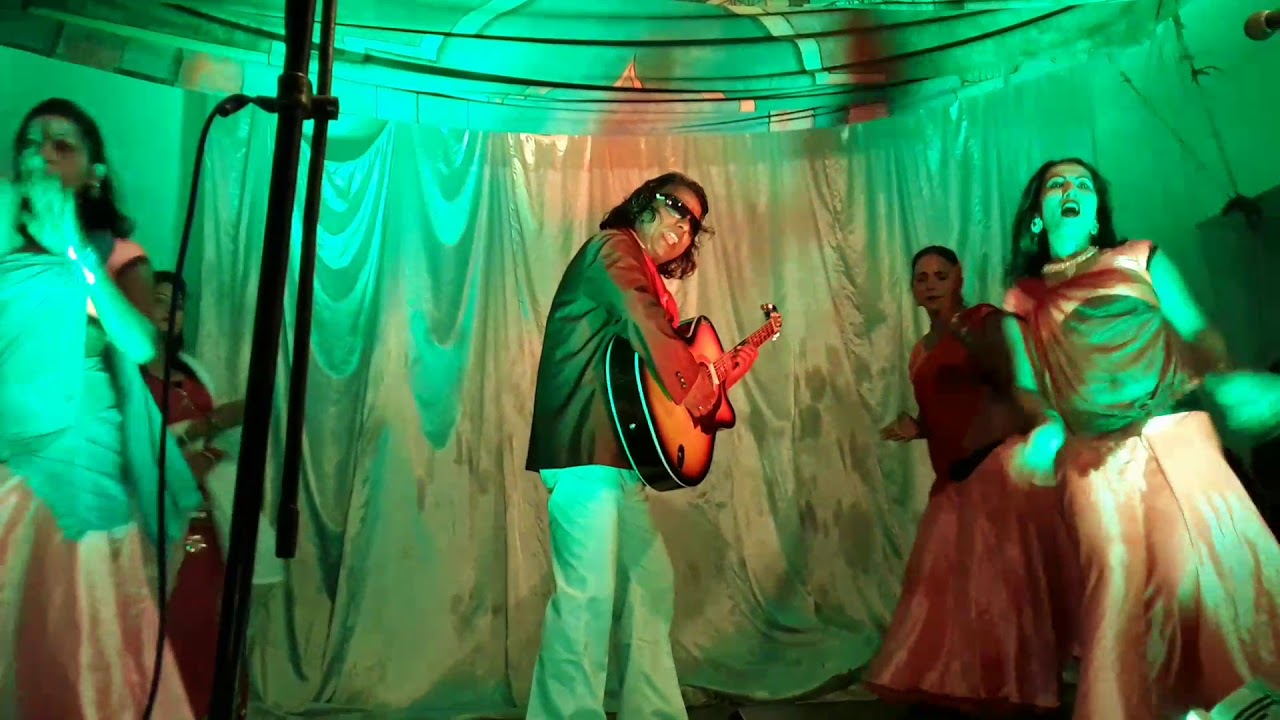 Sochenge Tumhe pyaar kren ki nhi from Deewana