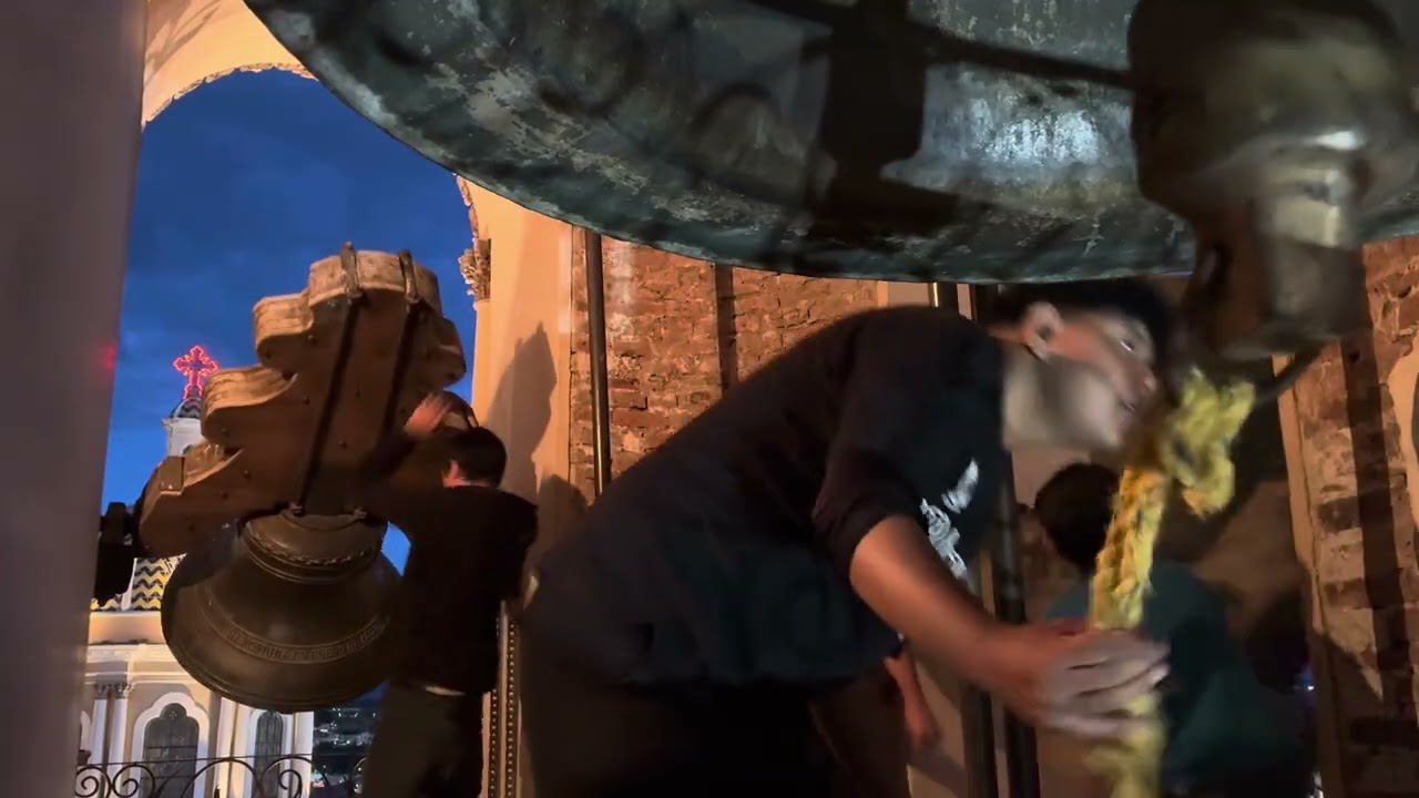 Repique de Campanas Segunda llamada Parroquia de San Francisco 