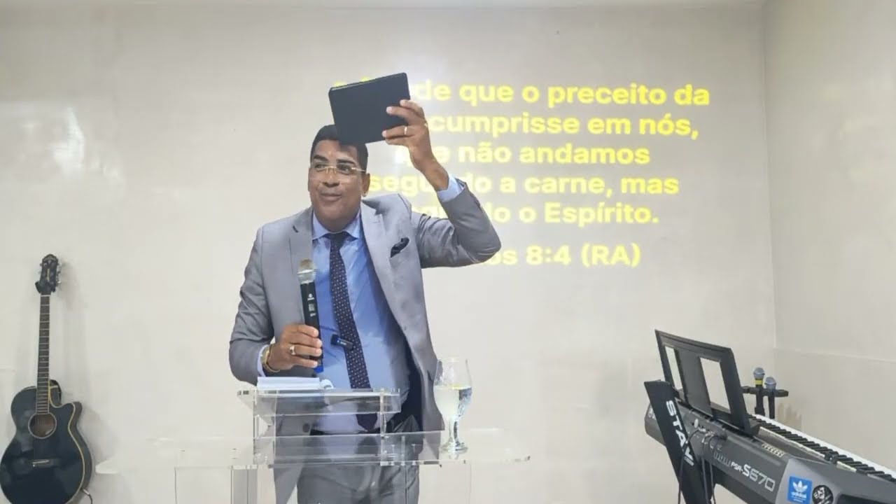 As Igrejas do Brasil não tem o espírito de Cristo .