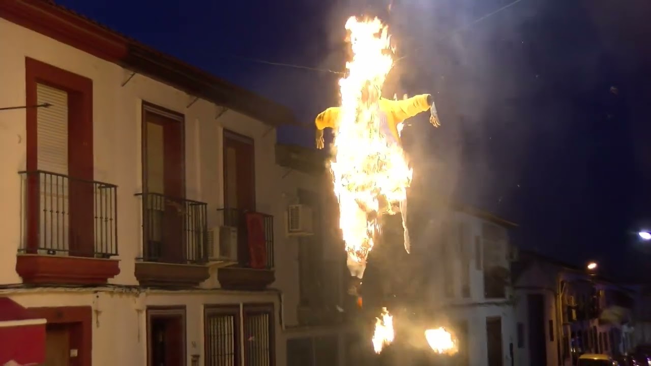 SÁBADO DE GLORIA La quema de Judas en Pedro Abad 2022