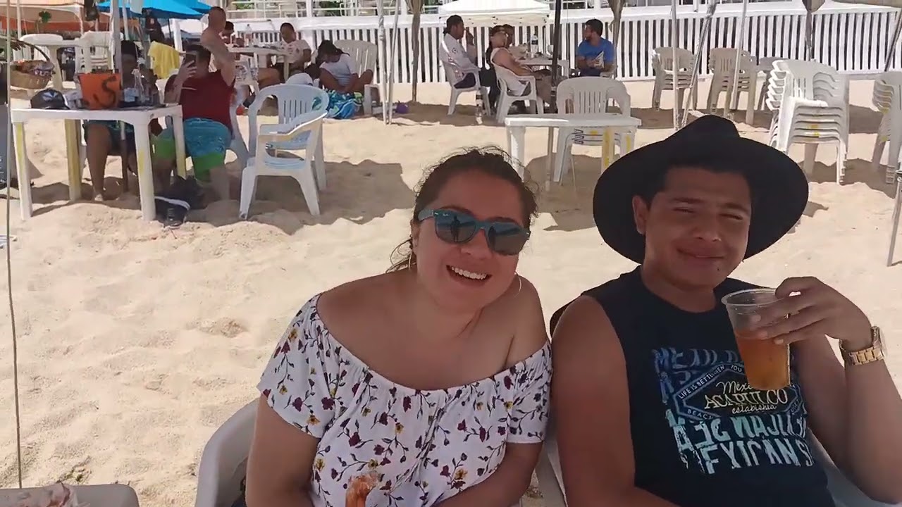 ASÍ ENCONTRAMOS LA PLAYA ICACOS AYER DOMINGO. YA NO HAY MAR DE FONDO.