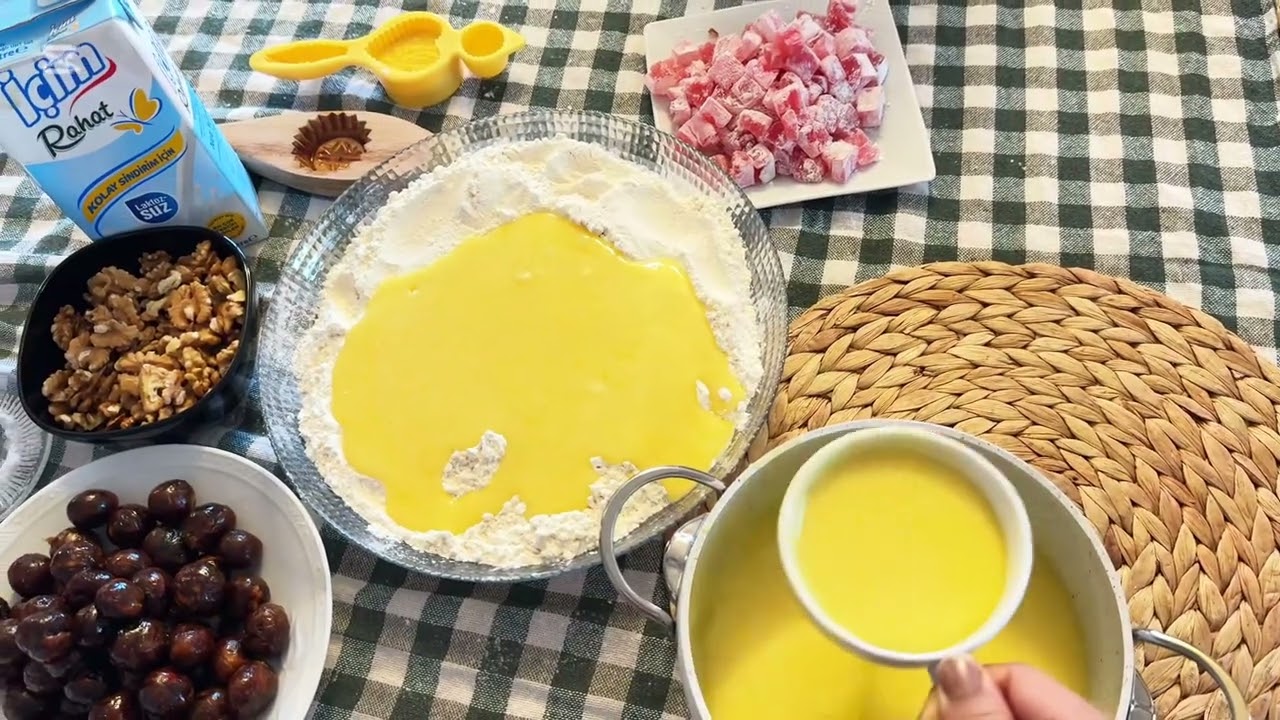 كليجة العيد ومسواك العيد وعيشو ويايه تفاصيل حلوة😍🎀