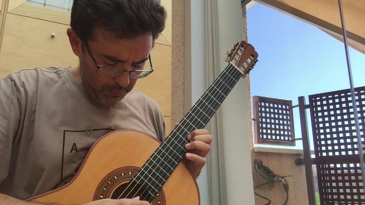 RODRIGO: Tiento Antiguo. (Javier Riba, guit.)