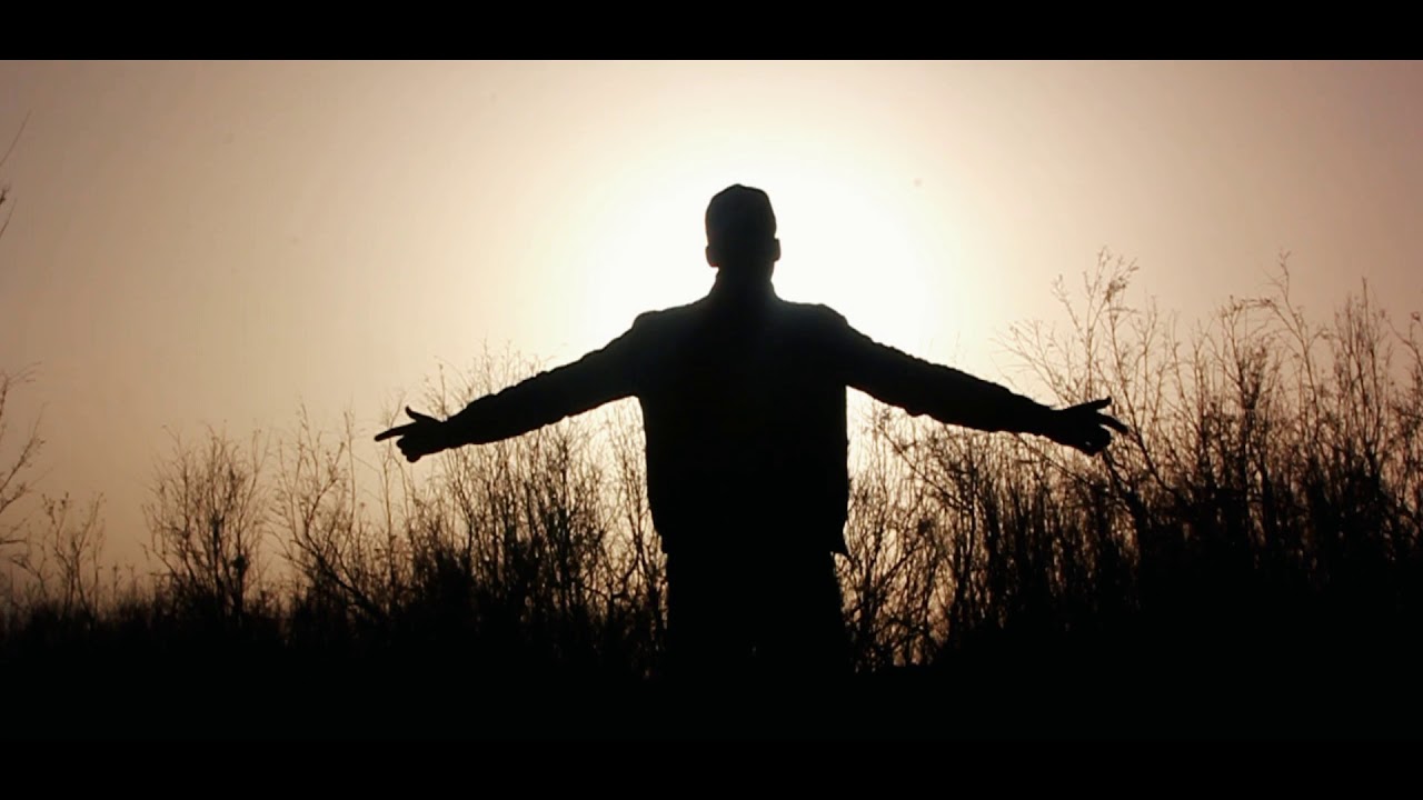 1-DER FT LEADER  -  AWAL MRTAL ( Official Video ) [ Mixtap - The Maze ]