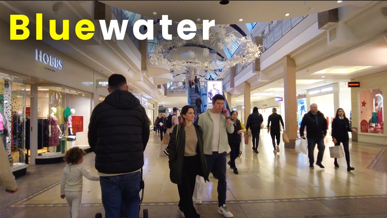 Bluewater Shopping Mall | Apple Shop and Waterstone's Bookshop | Weekend shopping