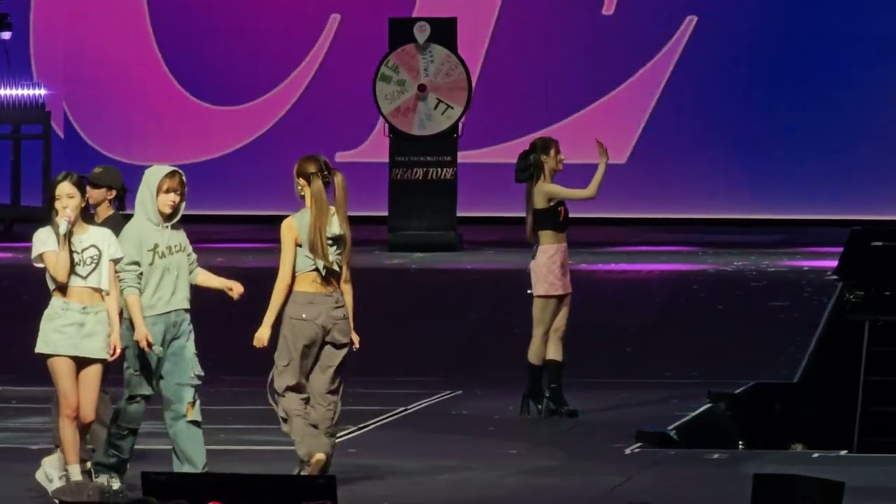 TWICE in Sydney - Wallflower