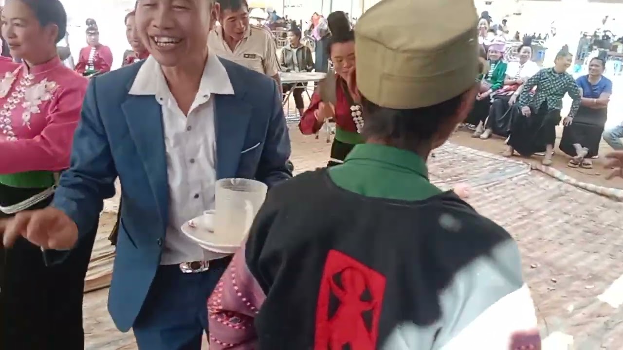 Pi nong ơi mứa ỉn phiên cẳm 