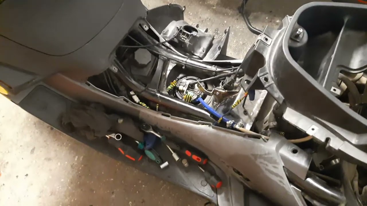 Piaggio X9 500, otthon kokecolták eladásra